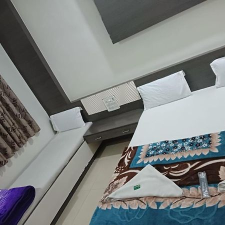 שירדי Hotel Shri Sai Darshan מראה חיצוני תמונה