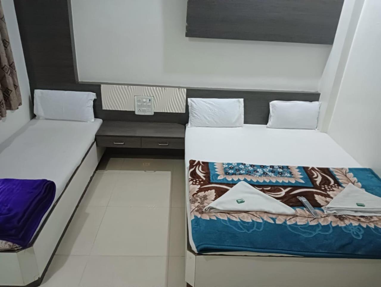 שירדי Hotel Shri Sai Darshan מראה חיצוני תמונה