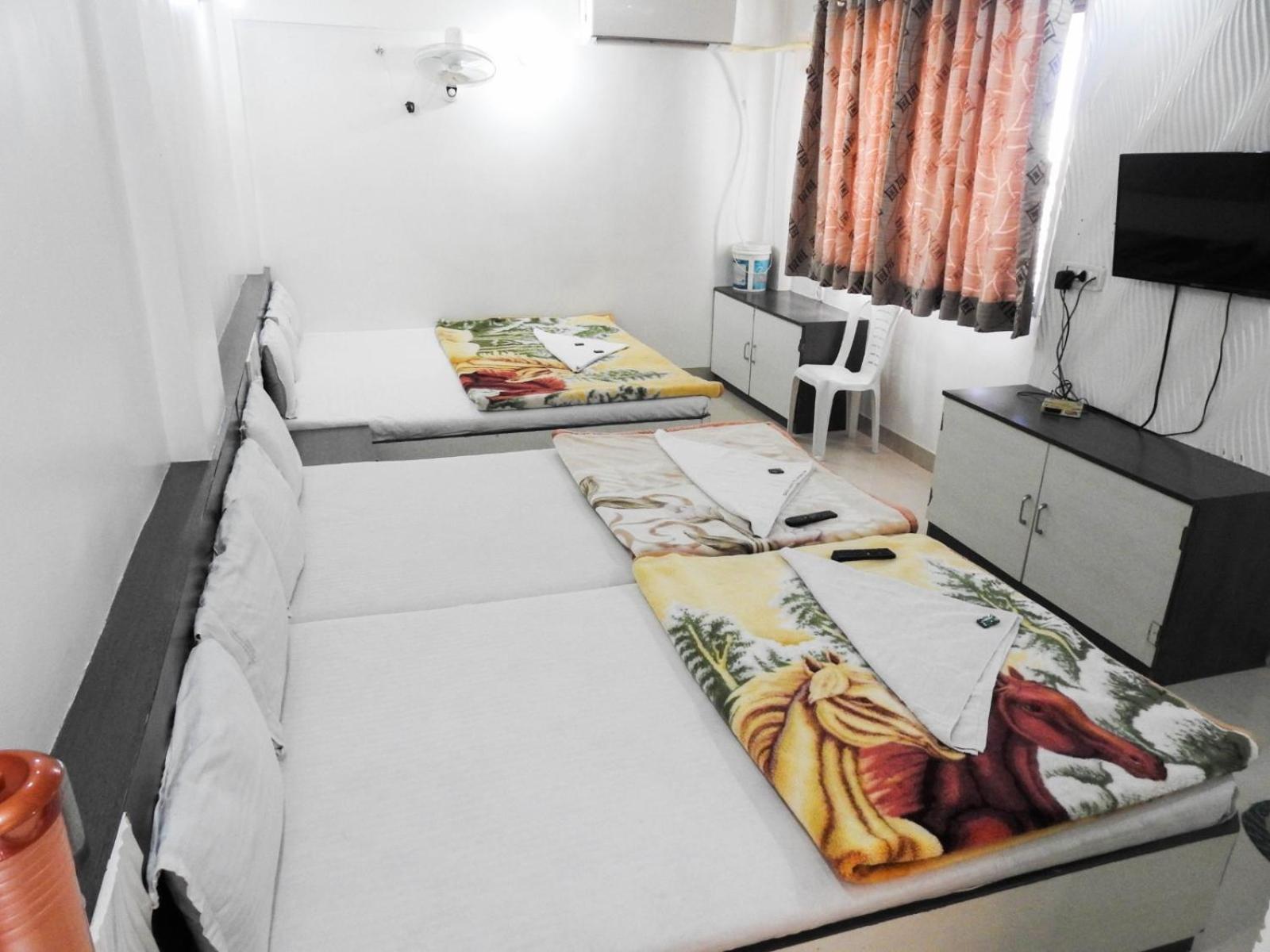 שירדי Hotel Shri Sai Darshan מראה חיצוני תמונה